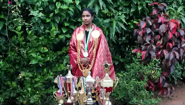 தங்கப்பதக்கம் வென்ற கிளிநொச்சி மண்ணின் வீராங்கனை...