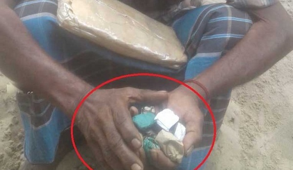 சாவகச்சோியில் கஞ்சா பொட்டலம் விற்ற வயோதிபர் கைது! வெளியான தகவல்!