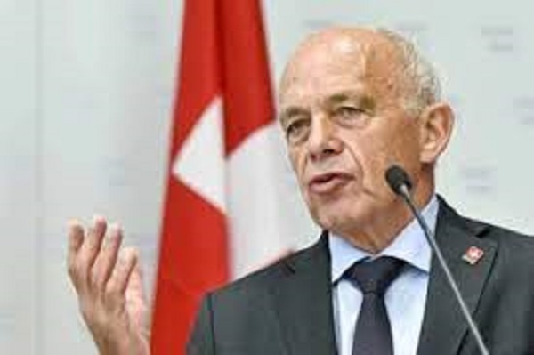 புதிய கொரோனா கட்டுப்பாடுகள்... சுவிட்சர்லாந்தில்