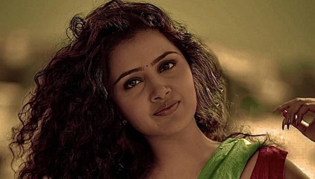 முத்தக் காட்சிக்கு ரூ.50 லட்சம் - அனுபமா பரமேஸ்வரன்