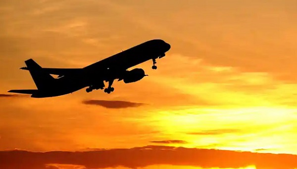 அமெரிக்காவில் பனிப்புயல்- 1,400 விமானங்கள் ரத்து.. வெளியான தகவல்!