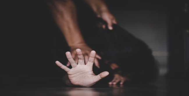 உதவி கேட்டு வந்த சிறுமி.. பாலியல் வன்கொடுமை செய்த காமகொடூரன்.. வெளியான தகவல் !