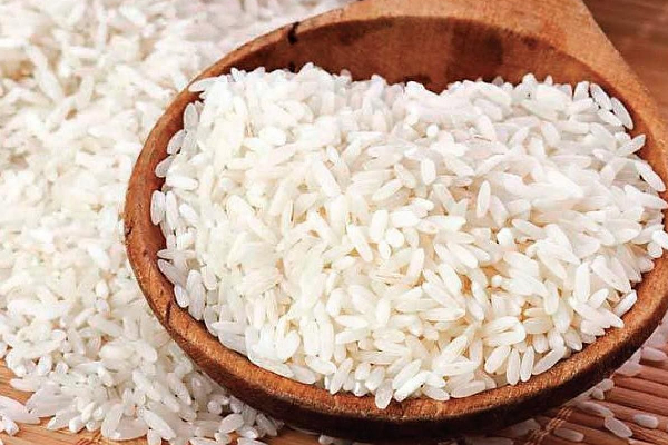 தினமும் வெள்ளை அரிசி சாப்பிடுவதால் என்ன நடக்கும் தெரியுமா?