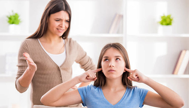 டீன்ஏஜ் பெண்களை சமாளிக்க அம்மாக்களுக்கு புதிய அனுபவம் தேவை