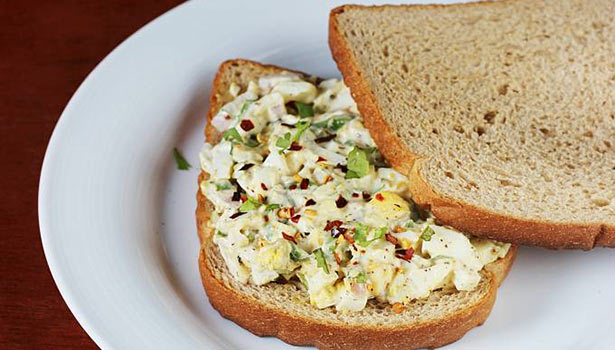 முட்டை சாண்ட்விச் செய்வது எப்படி ??