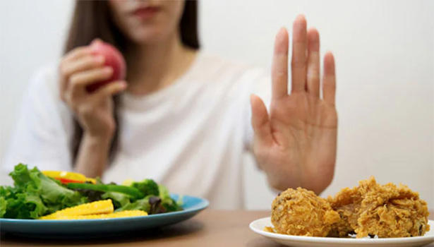 கண்டிப்பாக நீங்கள் இரவில் தவிர்க்க வேண்டிய உணவுகள்...!!