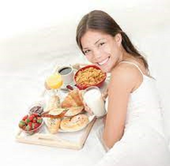 காலை வெறும் வயிற்றில் தவறி கூட இந்த உணவுகளை சாப்பிடாதீங்க..!