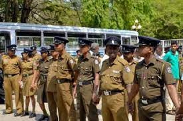 புத்தாண்டு தினத்தில் மேல்மாகாணத்தில் திடீரென குவிக்கப்பட்ட காவல்படை!