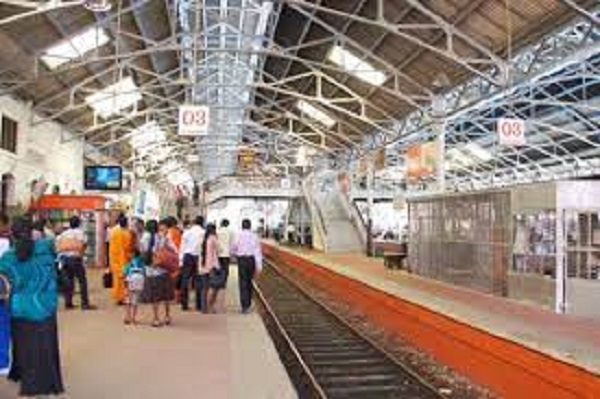 புகையிரத அதிபர்கள் சங்கம் திடீர் பணிப்பகிஷ்கரிப்பு..... வெளியான தகவல்!