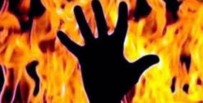 சொந்த மகனை கொன்று, எரித்த பெற்றோர்.. வெளியான வீடியோ.!