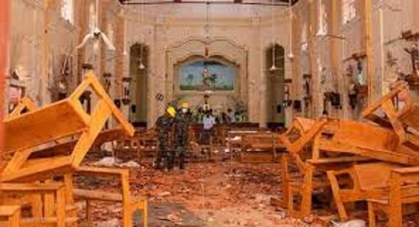 உயிர்த்த ஞாயிறு தாக்குதல் குறித்து கைது செய்யப்பட்ட சந்தேக நபர் ஒருவர் உயிரிழந்துள்ளார்.