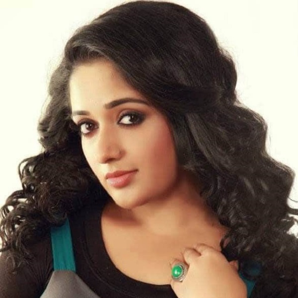 காவ்யா மாதவன் Hot Photos !