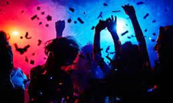 காதலர் தினத்தில் உல்லாசம்.. 36 பேர் கைது!