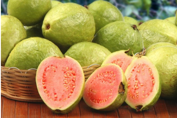 தினமும் ஒரு கொய்யா பழம் சாப்பிடுவதால் என்ன நடக்கும் தெரியுமா?