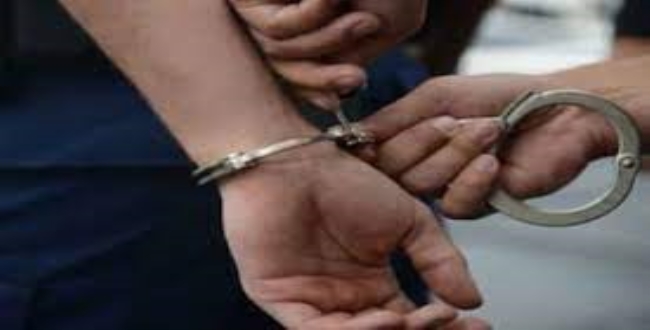 15 வயது சிறுமியை கட்டாய திருமணம் செய்த இளைஞர்.. உடந்தையாக இருந்த தாயும் கைது..!