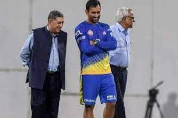 CSK அணிக்கு தோனி வேணாம்! அவரை எடுக்கலாம் என சொன்ன ஸ்ரீனிவாசன்..