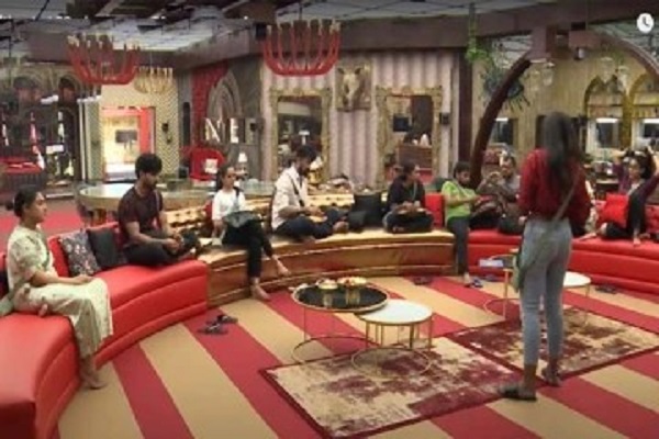 பிக்பாஸ் கொடுத்த அதிரடி! என்னவென்று நீங்களே பாருங்க!