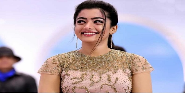 பிரபல பாலிவுட் நடிகருடன் சேர்ந்து அரபிக் குத்து போட்ட ராஷ்மிகா.!