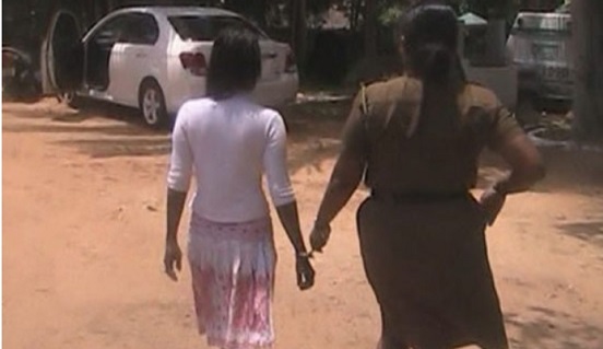 13 வயது சிறுவனை துஷ்பிரயோகம் செய்த குற்றச்சாட்டில் கைது செய்யப்பட்ட 29 வயது குடும்பப் பெண்!