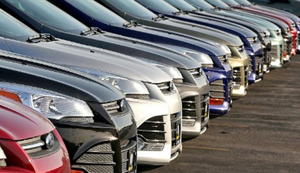 வாகனங்களை இறக்குமதி செய்ய அனுமதி வழங்குமாறு மத்திய வங்கி, அரசாங்கத்திடம் கோரிக்கை!!