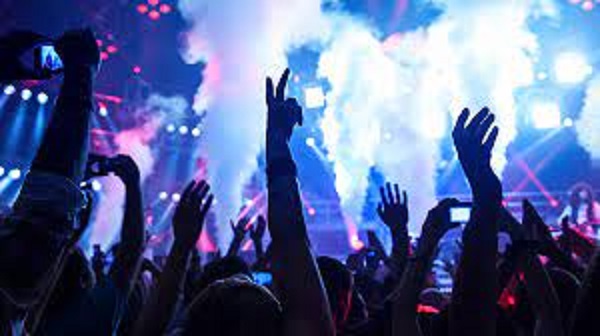 பேஸ்புக் களியாட்டத்தில் ஈடுபட்ட 39 பேருக்கு விளக்கமறியல்... வெளியான முக்கிய தகவல்!