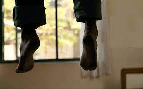 யாழில் இளைஞன் தூக்கிட்டு தற்கொலை