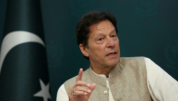 கடைசி பந்து வரை போராடுவேன்- பாகிஸ்தான் உச்சநீதிமன்ற தீர்ப்பு குறித்து இம்ரான் கான் கருத்து