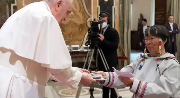 கனடாவில் பழங்குடி மாணவர்கள் துன்புறுத்தப்பட்ட சம்பவம்: மன்னிப்பு கோரினார் போப் பிரான்சிஸ்!