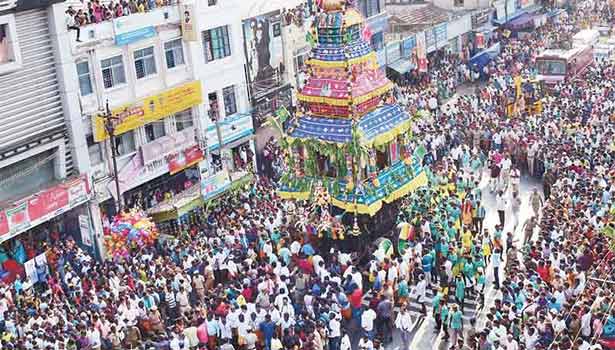 உடுமலை மாரியம்மன் கோவில் தேரோட்டம்