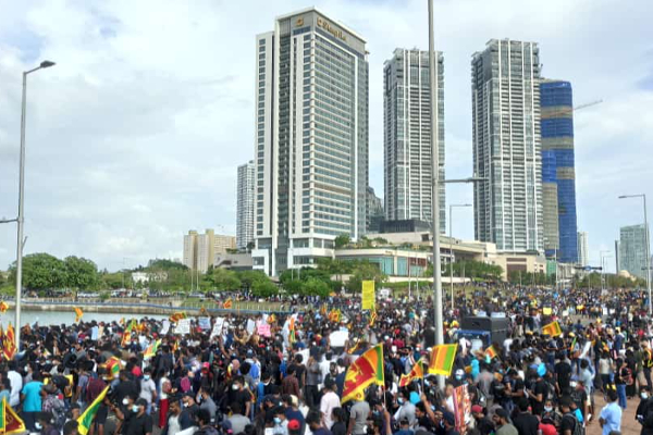 ஜே ஆர் பதவியேற்ற காலிமுகத்திடல் கடைசி நிறைவேற்று ஜனாதிபதி கோட்டாவை வெளியேற்றிய தளமாக அமையலாம்