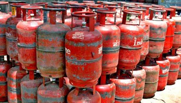 சமையல் எரிவாயு சிலிண்டர் விலை ரூ.50 உயர்வு.!!!