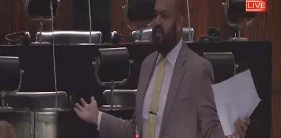 ரணில் விக்கிரமசிங்க ராஜபக்‌ஷ குடும்பத்தால் கைதியாக்கப்பட்டுள்ளார் – சாணக்கியன்