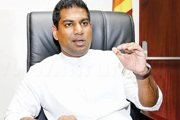 எரிபொருள் விலையேற்றம் குறித்து பிழையான தகவலைக் கூறி மக்களை ஏமாற்றும் எரிசக்தி அமைச்சர் கஞ்சன விஜேசேகர...!!