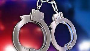 சட்டவிரோதமாக அதிக விலைக்கு எரிபொருளை விற்பனை செய்த 137 பேர் கைது