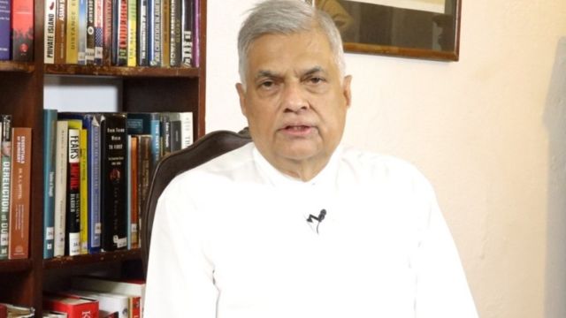 மக்களுக்காக குறிப்பிட்ட காலத்திற்கு மட்டும் நான் பிரதமர் பதவியை ஏற்றத்தான் காரணத்தை வெளியிட்டார் ரணில்..!!