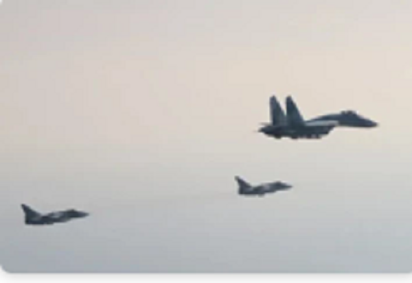 ஸ்வீடன் வான்வெளியில் அத்துமீறி நுழைந்து மிரட்டும் ரஷ்ய போர் விமானம்