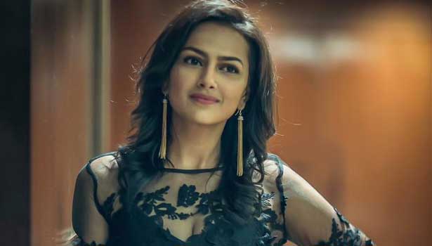 வைரலாகும் ஷ்ரத்தா ஸ்ரீநாத் படத்தின் போஸ்டர்