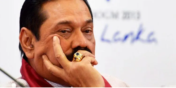 முன்னாள் பிரதமர் மஹிந்த ராஜபக்ஷ சற்று முன்னர் அலரிமாளிகையிலிருந்து வெளியேறியுள்ளதாக தகவல்!