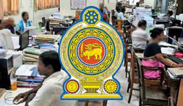 அத்தியாவசியமான ஊழியர்களை மாத்திரம் பணிக்கு அழைக்கும் அதிகாரத்தை திணைக்களத் தலைவர்களுக்கு வழங்கி புதிய புதிய சுற்றறிக்கை வெளியிடப்படும்...!!