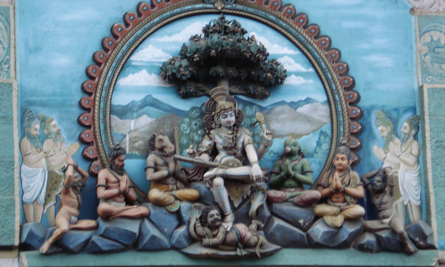 தெற்கு முகமாக அருளும் தட்சிணாமூர்த்தி