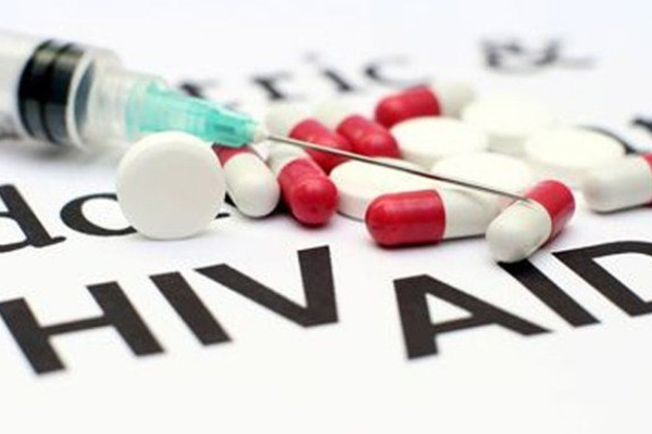 இலங்கையில் பாதுகாப்பற்ற பாலுறவில் ஈடுபட வேண்டாம்..பிரபல மருத்துவர் எச்சரிக்கை..!!