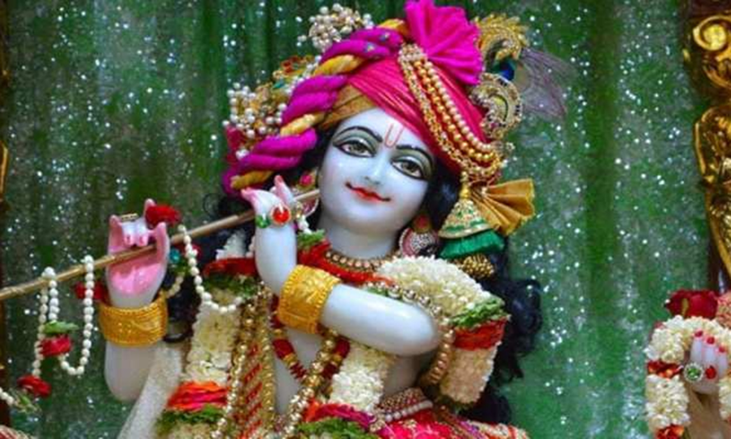 கிருஷ்ணரின் மூன்று வளைவுகள்