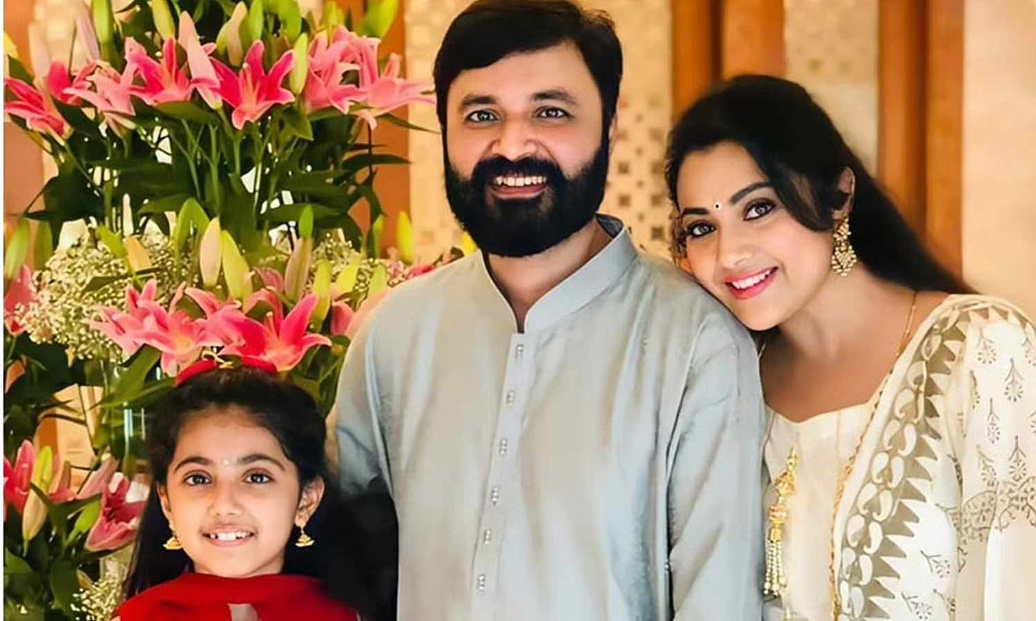 கொரோனா பாதிப்பால் நடிகை மீனாவின் கணவர் வித்யாசாகர் மரணம்