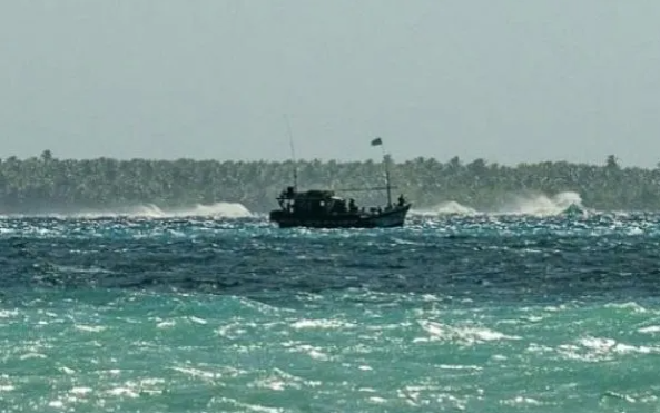 சட்டவிரோதமான முறையில் அவுஸ்ரேலியாவிற்குள் பிரவேசிக்க முற்பட்ட 15 இலங்கையர்கள் நாடுகடத்தப்பட்டனர்