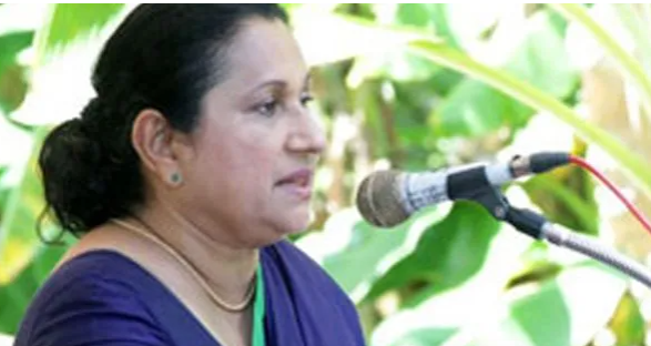 பசில் ராஜபக்சவின் மனைவி இன்று அமெரிக்கா பயணம்