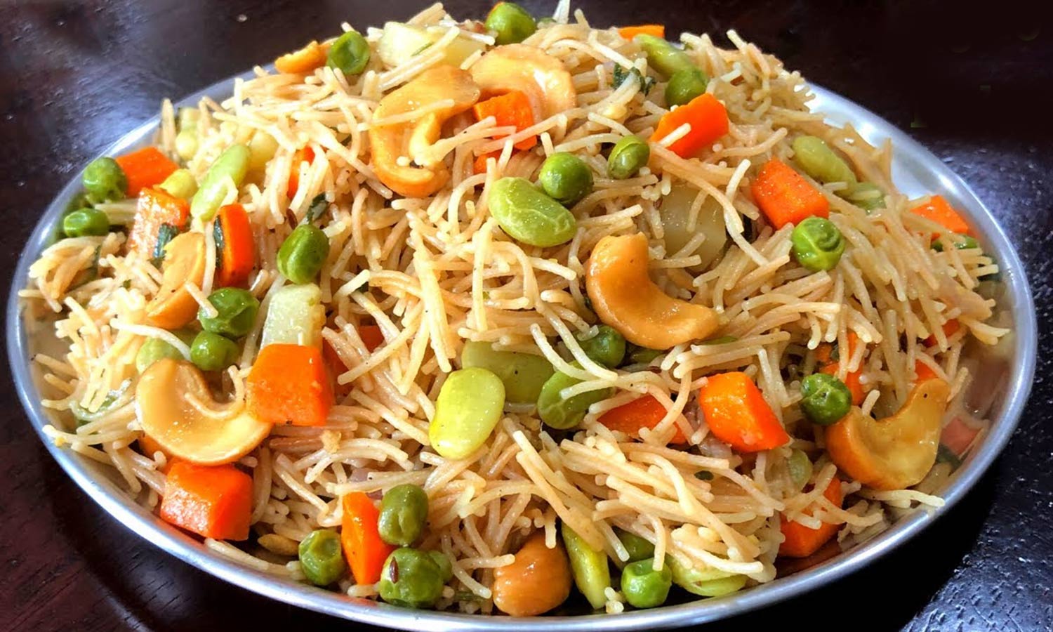 வெஜிடபிள் உப்புமா செய்வது எப்படி ??