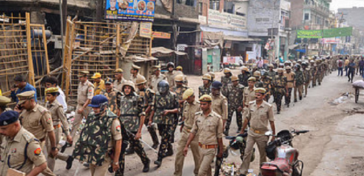 கான்பூரில் இரு மதத்தினர் இடையே வன்முறை.!!