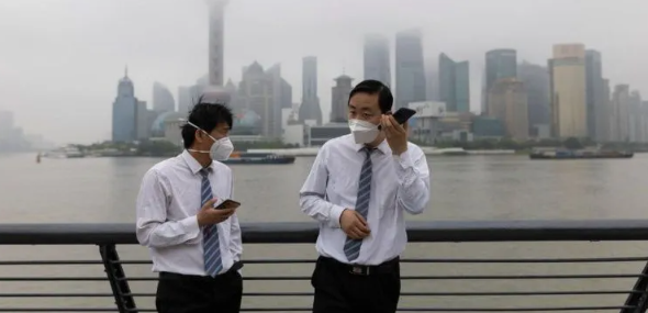 இரண்டு மாத முடக்க கட்டுப்பாடுகளுக்கு பின்னர் கொரோனா கட்டுப்பாடுகளை தளர்த்தியது ஷாங்காய்