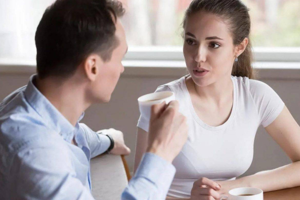 கணவன் மனைவி உறவில் விரிசல் ஏற்படாமல் தடுப்பது எப்படி?