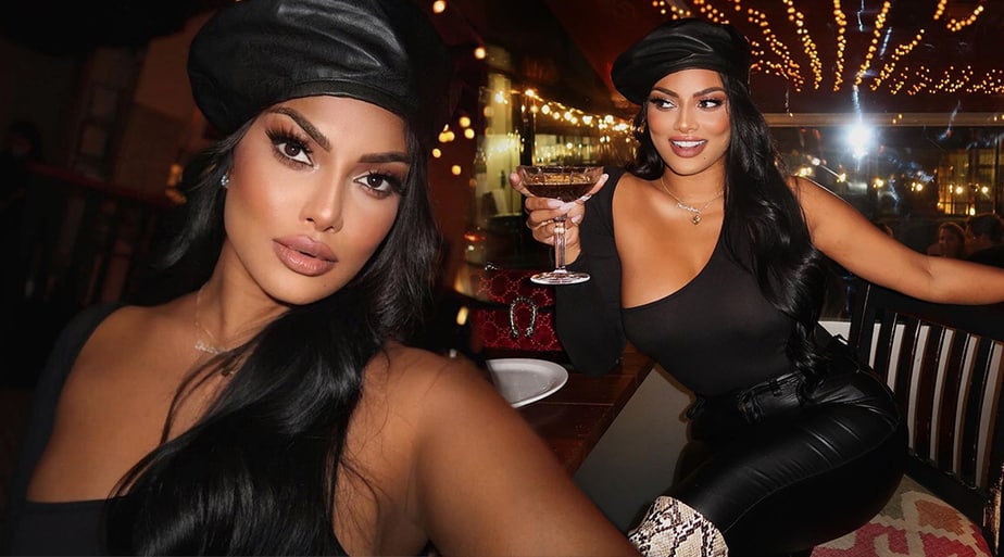 நீச்சல் உடையில்  சந்திரிக்கா ரவி கிளாமர் கிளிக்ஸ் !!